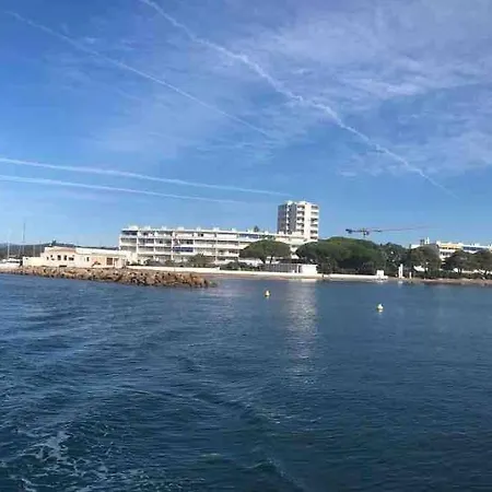 Les Pieds Dans L Eau, Vue Sur Les Iles D'or Apartment