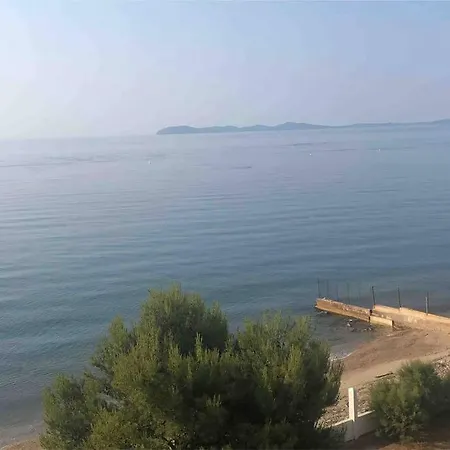 Les Pieds Dans L Eau, Vue Sur Les Iles D'or * Hyeres